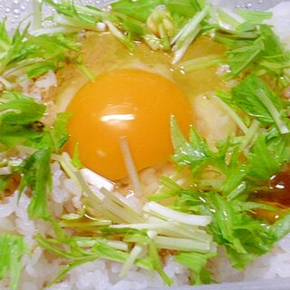 簡単アレンジ♪ぽんジュレ香りゆずと水菜の卵かけご飯